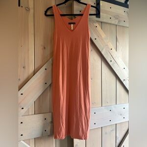 Final Touch Peach Sleeveless V-Neck Sheath Midi Dress